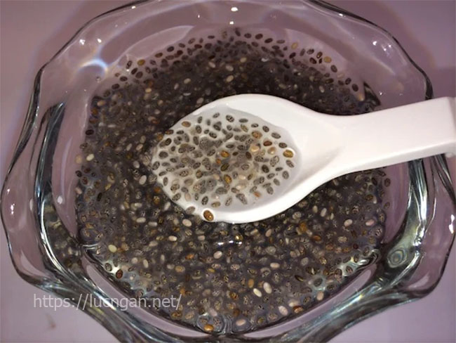 Cách làm trà vải hạt chia
